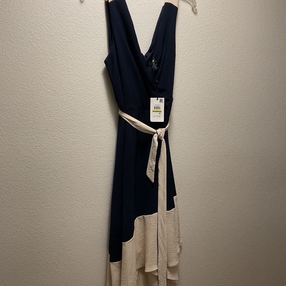 BRAND NEW with TAGS!  DNKY Navy Blue with Cream High/Low Hem Line Size 14